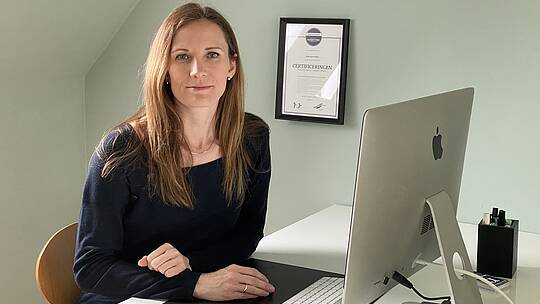 Rikke Stjerne er en af de private rådgivere som gratis hjælper iværksættere godt i gang.